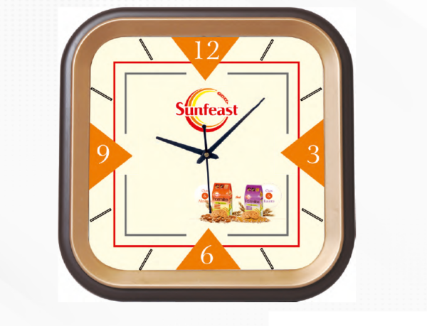 suqare shaped wall clock